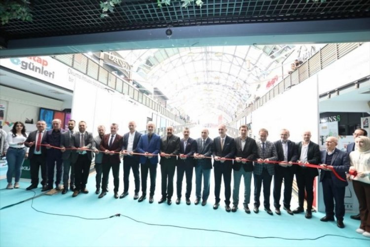 Bursa İneg&ouml;l'de 1 milyon kitap okuyucu ile buluştu