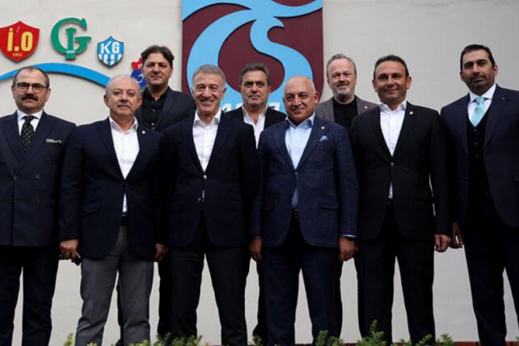 TFF Başkanı Mehmet B&uuml;y&uuml;kekşi, Trabzonspor'un tesislerini inceledi