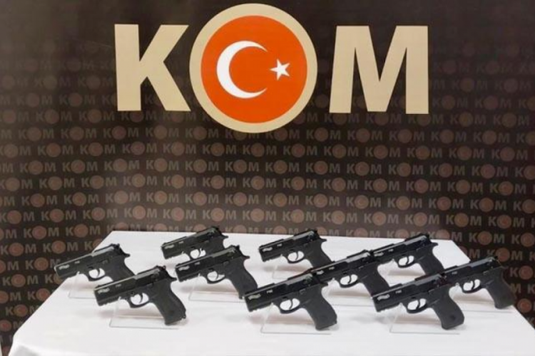 İzmir'de ka&ccedil;ak&ccedil;ılık operasyonunda 1 kişi tutuklandı