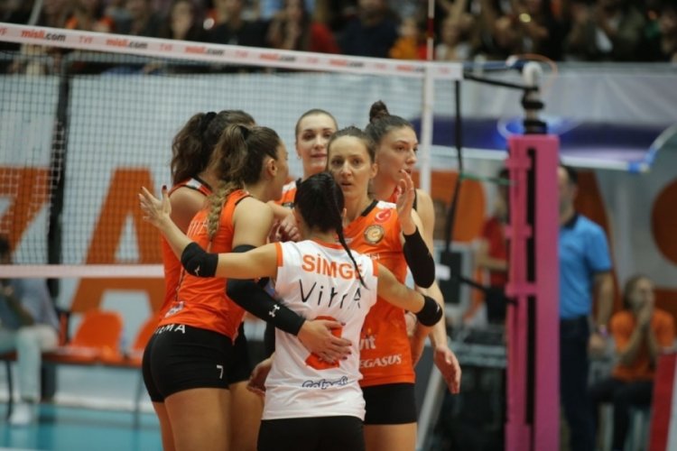 Eczacıbaşı Dynavit, T&uuml;rk Hava Yolları'nı 3-1 mağlup etti