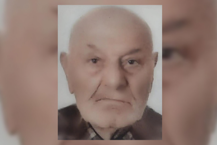 Samsun'da bina ile bah&ccedil;e arasındaki boşluğa d&uuml;şen adam hayatını kaybetti