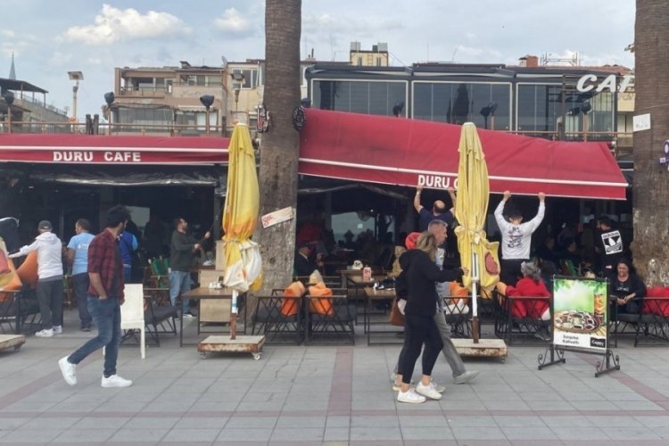 Balıkesir'de lodos vatandaşlara zor anlar yaşattı