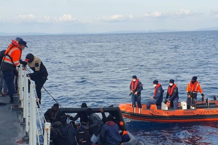 Kırklareli'nde 28 d&uuml;zensiz g&ouml;&ccedil;men yakalandı