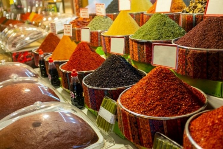 Singapur'a ihra&ccedil; edilen T&uuml;rk baharatları toplatıldı