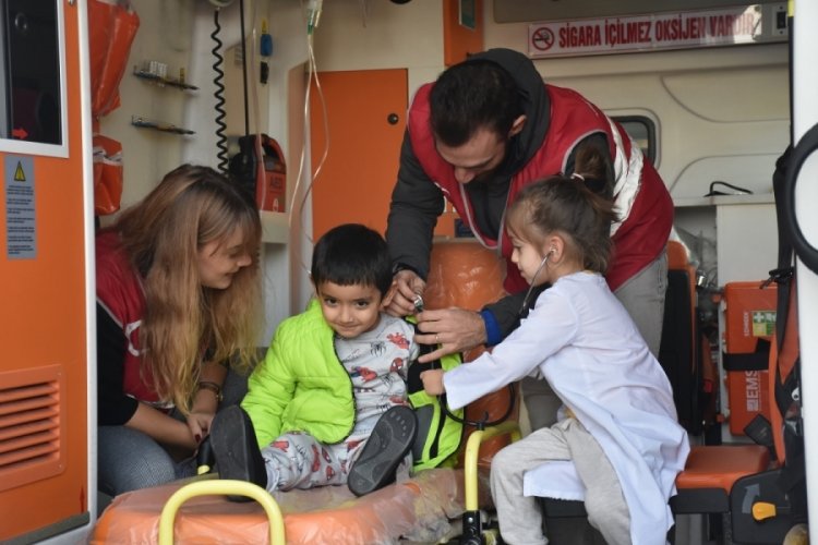 Bursa Gemlik'te anaokuluna"sağlıklı" ziyaret