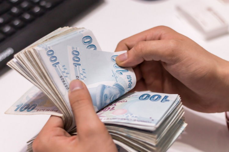 T&uuml;rkiye'de nakit b&uuml;t&ccedil;e ekim'de 72,2 milyar lira a&ccedil;ık verdi