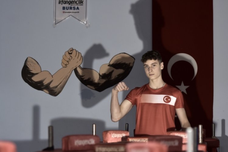 Milli bilek g&uuml;reş&ccedil;i Ey&uuml;phan &Ouml;zt&uuml;rk, hedef y&uuml;kseltti