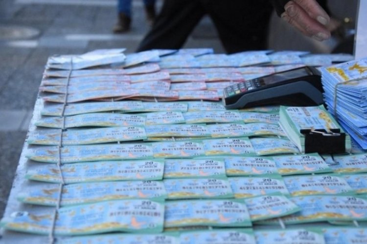 İzmir'de piyango bileti satıcılarına karekodlu kimlik verilecek
