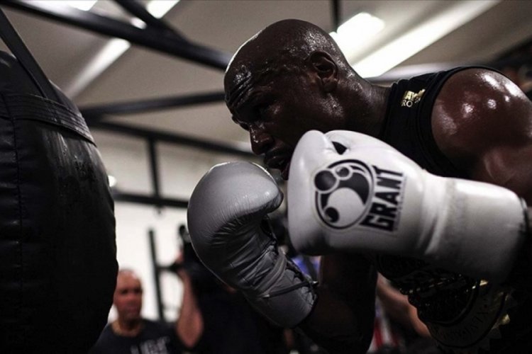 Eski yıldız boks&ouml;r Mayweather g&ouml;steri ma&ccedil;ı yapacak