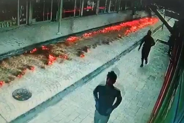 Tekirdağ'da yol &ccedil;alışmasında yangın &ccedil;ıktı