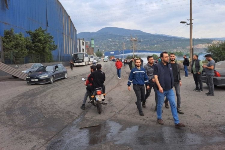 Hatay'da demir &ccedil;elik fabrikasında patlama: 5 yaralı