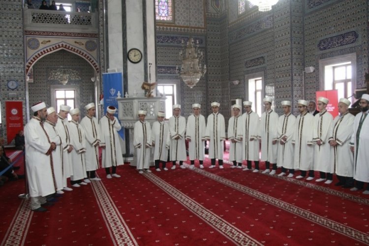 Bursa Orhangazi'de 15  hafız i&ccedil;in icazet programı yapıldı