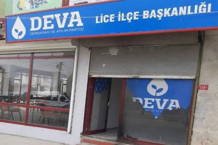 Ali Babacan, DEVA Partisi il&ccedil;e başkanlığına yapılan saldırıyı kınadı