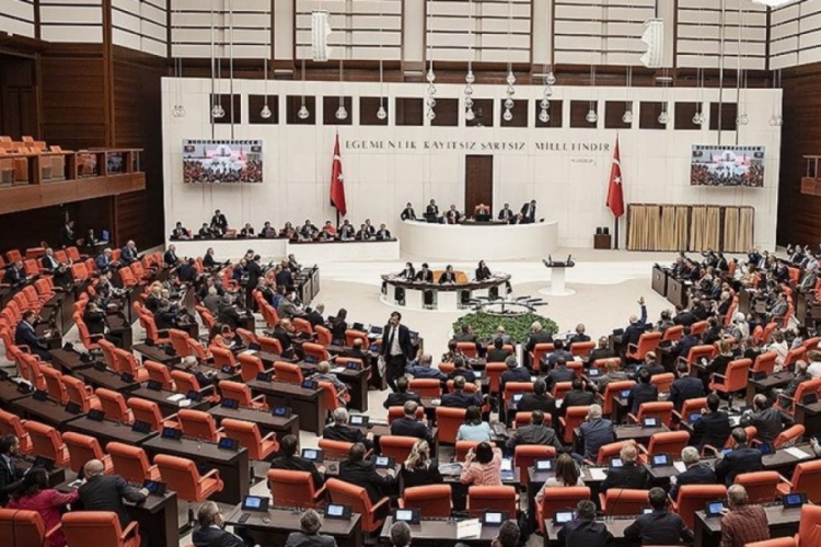 Cemevleri d&uuml;zenlemesi TBMM'de