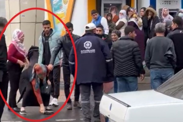 Diyarbakır'da ATM sırasında kavga!