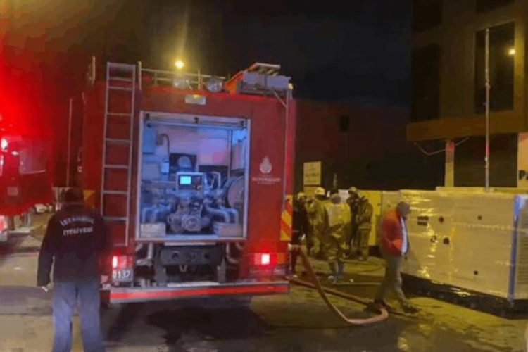 İstanbul'da jenerat&ouml;r fabrikasında patlama meydana geldi