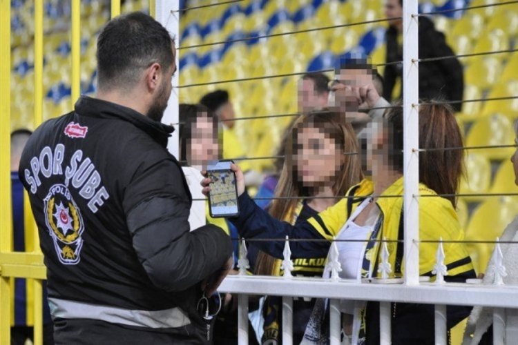 Fenerbah&ccedil;e-Sivasspor ma&ccedil;ında taciz skandalı