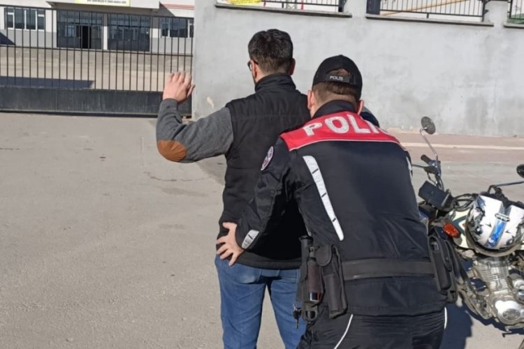 Gaziantep'te aranan 4 şahıs polisten ka&ccedil;amadı