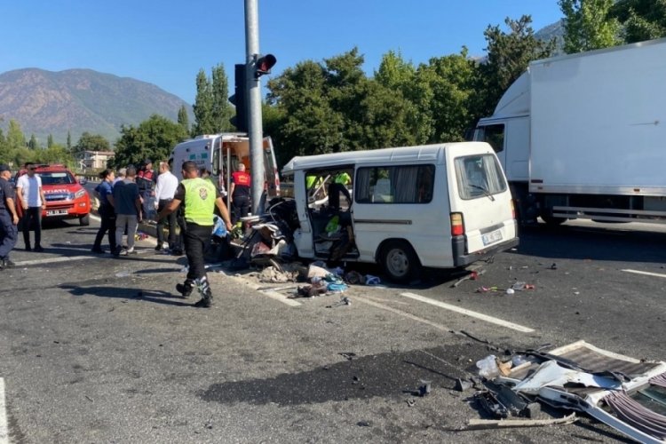 Bursa'da trafikte 10 aylık acı bilan&ccedil;o! 61 kişi hayatını kaybetti