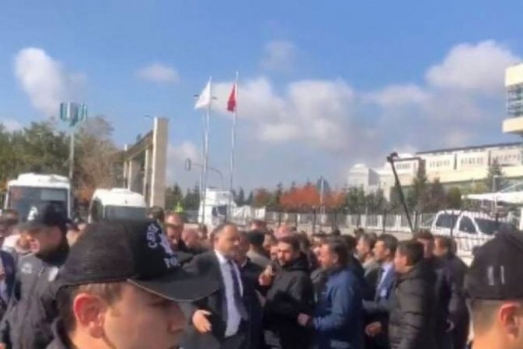 Eğitim-İş Genel Başkanı Kadem &Ouml;zbay g&ouml;zaltına alındı!