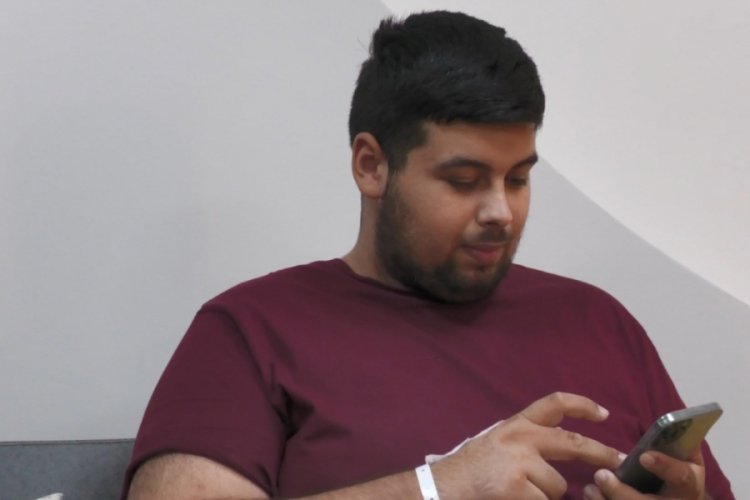 İngiltere'de Elazığ'a mide k&uuml;&ccedil;&uuml;ltme ameliyatı i&ccedil;in geldi