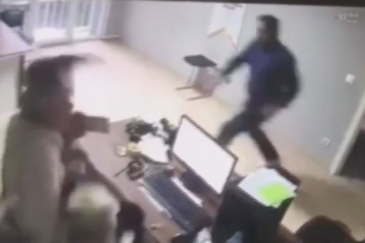 İstanbul'da y&ouml;netici ile kiracı arasında sa&ccedil; sa&ccedil;a kavga