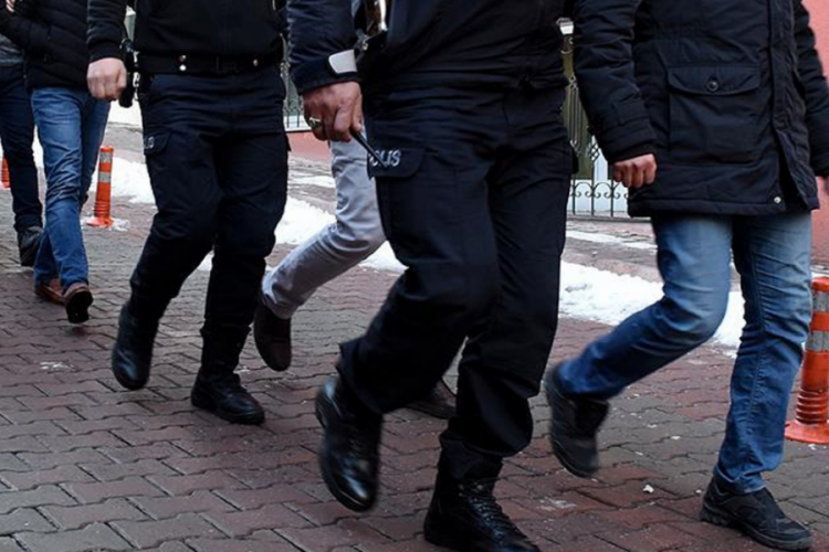Sakarya'da ka&ccedil;ak&ccedil;ılık operasyonu: 72 ş&uuml;pheli yakalandı