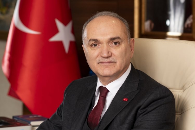 D&uuml;zce Belediye Başkanı &Ouml;zl&uuml;'den 10 kasım mesajı