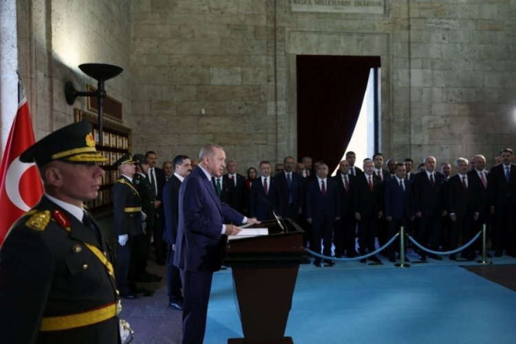 Cumhurbaşkanı Erdoğan'dan 9'u 5 ge&ccedil;e paylaşımı