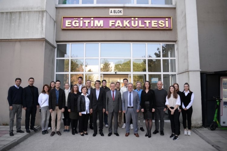 BU&Uuml;  Eğitim Fak&uuml;ltesi'nde Robotik ve Kodlama At&ouml;lyesi'nin a&ccedil;ılışı ger&ccedil;ekleştirildi.
