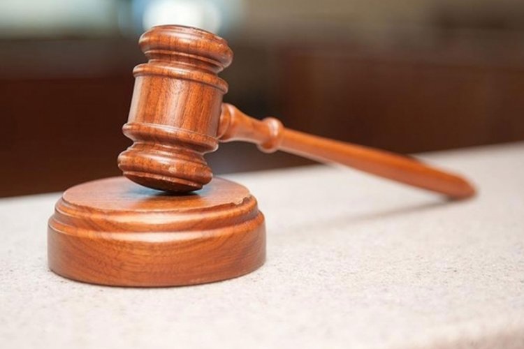 Gece kul&uuml;b&uuml;nde g&uuml;venlik g&ouml;revlisinin parmağını ısırarak koparmıştı: Cezası belli oldu