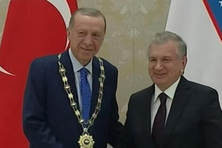 Erdoğan'a Y&uuml;ksek D&uuml;zeyli İmam Buhari Nişanı takdim edildi