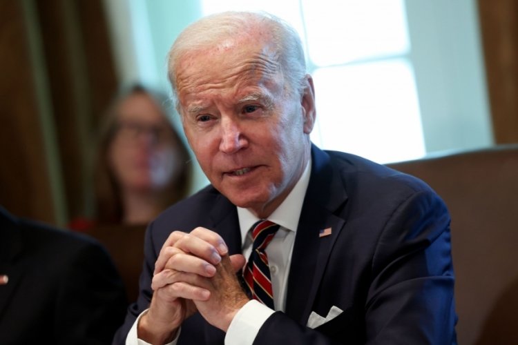 Biden: Putin Ukrayna'dan &ccedil;ıkana kadar &ccedil;atışmanın &ccedil;&ouml;z&uuml;leceğini d&uuml;ş&uuml;nm&uuml;yorum