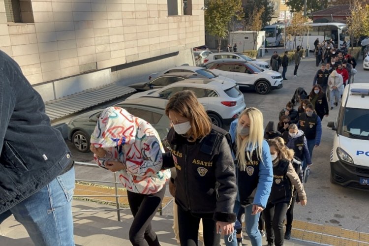 Eskişehir'de dolandırıcılık zanlısı kadınlardan ilgin&ccedil; s&ouml;zler!