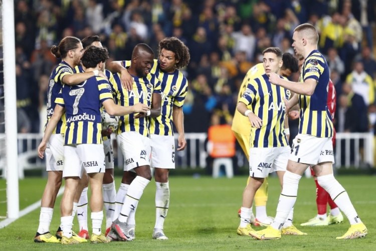 Fenerbah&ccedil;e, S&uuml;per Lig'de evinde kaybetmiyor