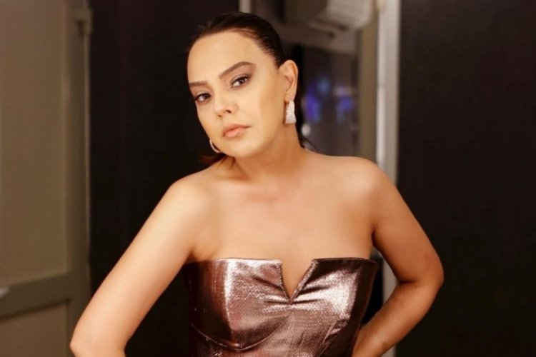 Ebru G&uuml;ndeş eski fotoğrafını paylaştı