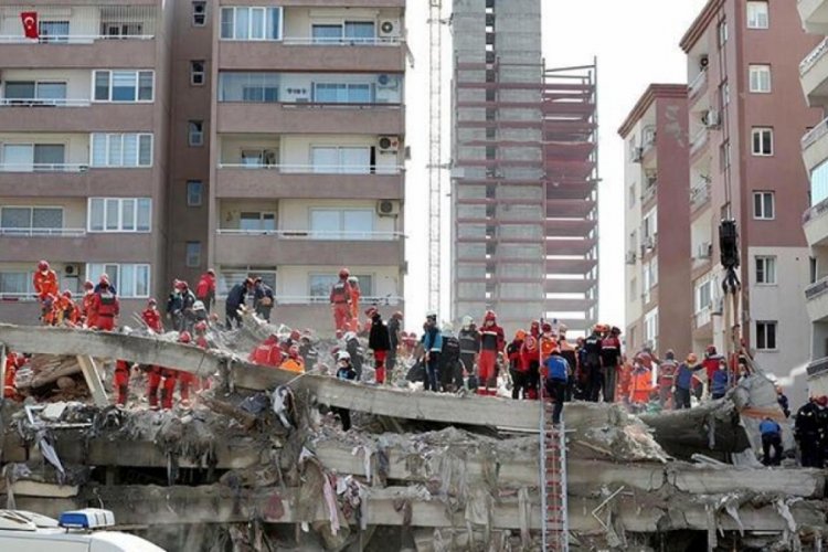 Rıza Bey Apartmanı inşaatında &ccedil;alışan iş&ccedil;iler tespit edilecek
