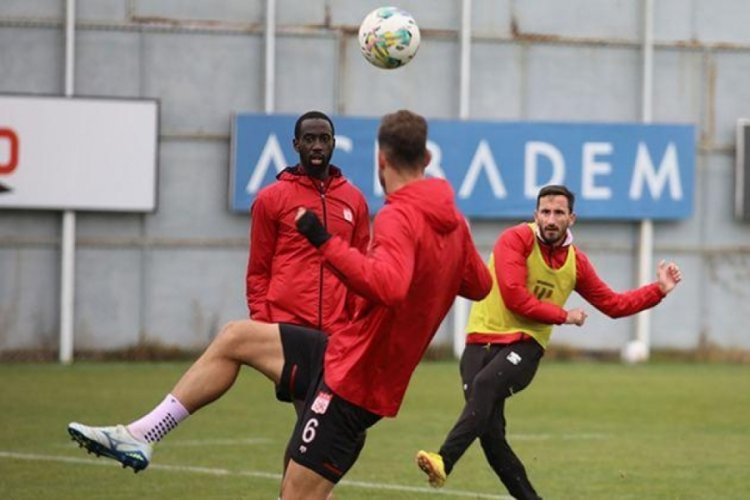 Sivasspor, &Uuml;mraniyespor ma&ccedil;ının hazırlıklarını tamamladı