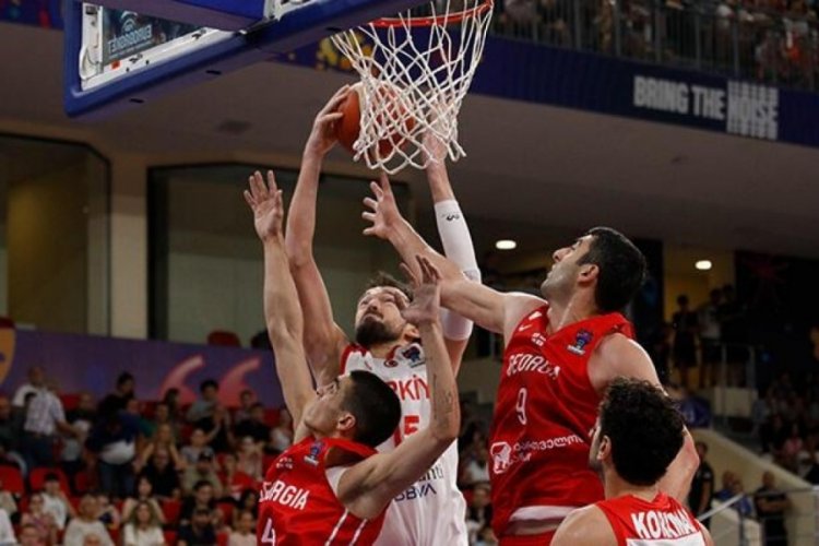 A Milli Erkek Basketbol Takımı'nın Bel&ccedil;ika ma&ccedil;ı kadrosu belli oldu
