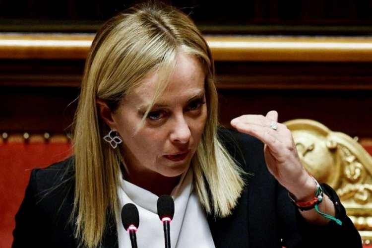 İtalya Başbakanı Meloni'den Fransa ve Avrupa'ya d&uuml;zensiz g&ouml;&ccedil; tepkisi