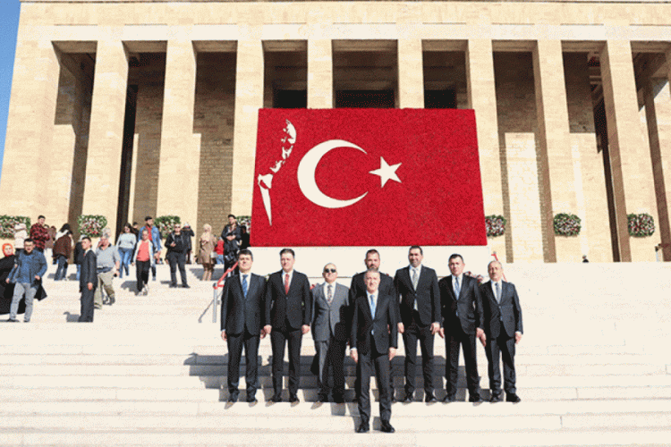 Trabzonspor Kulübü Yönetim Kurulu, Anıtkabir'i ziyaret etti 