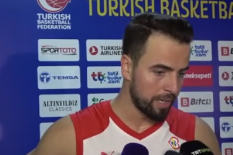 Melih Mahmutoğlu: D&uuml;nya Kupası'na kalmak i&ccedil;in 4'te 4 yapmamız lazım