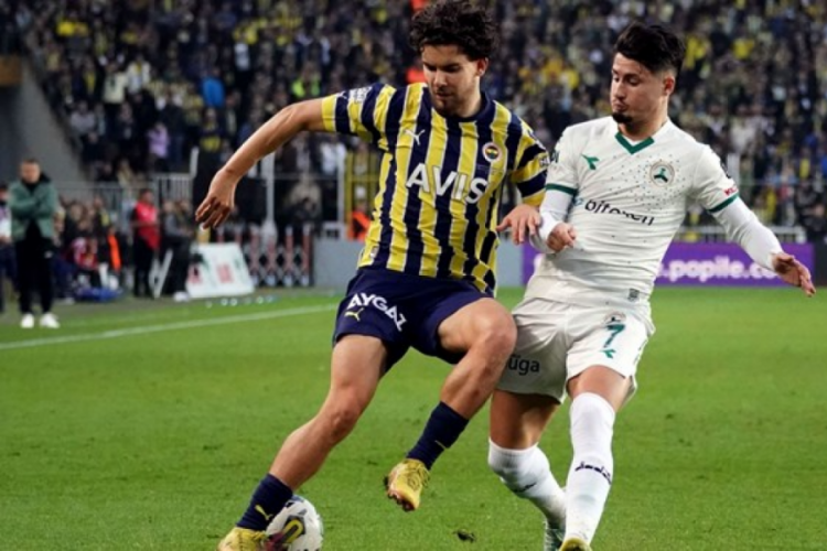 Giresunspor, Fenerbah&ccedil;e karşısında galip geldi