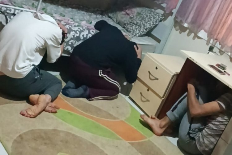 Bursa'da &ouml;ğrenci yurdunda &Ccedil;&ouml;k-kapan-tutun tatbikatı