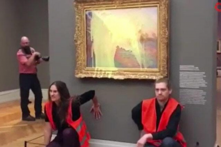 İklim aktivistlerinin sanat eserlerine y&ouml;nelik saldırıları devam ediyor