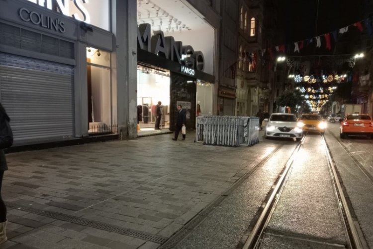 İstiklal Caddesi yaya trafiğine a&ccedil;ıldı