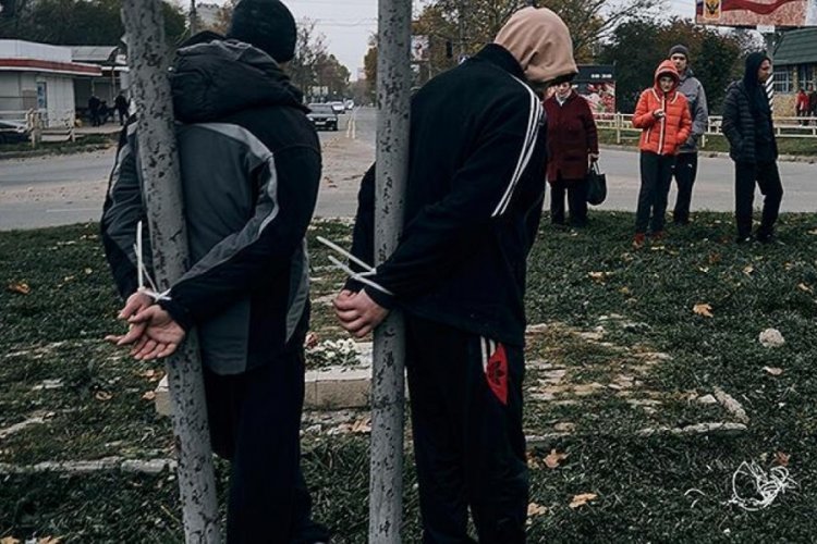 Ukrayna'nın Herson kentinde sevin&ccedil; g&ouml;zyaşları d&ouml;k&uuml;l&uuml;yor