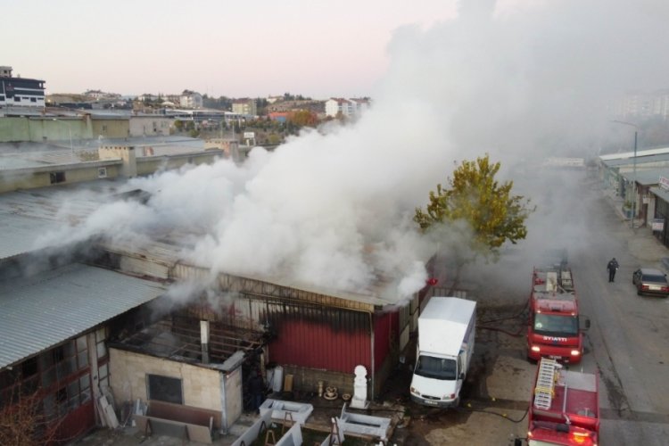 Konya'da sanayi sitesinde korkutan yangın