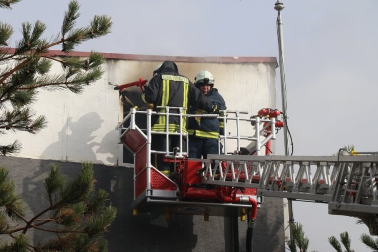 Eskişehir'de tıbbi malzeme fabrikasında yangın