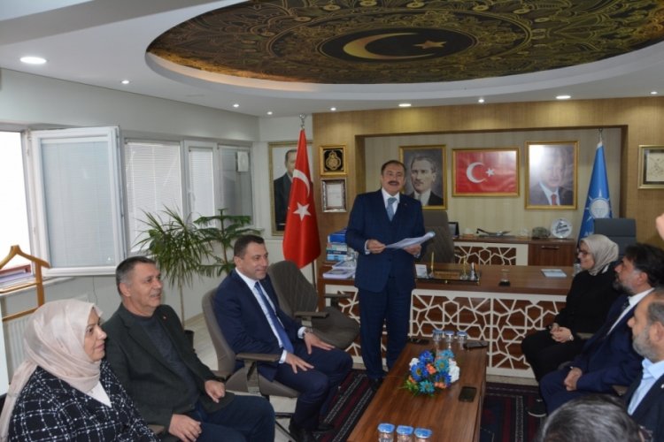 AK Parti Milletvekili Eroğlu'dan AK Parti Balıkesir İl Başkanlığına ziyaret